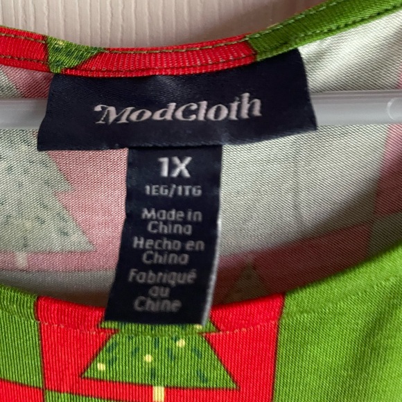 Modcloth Women's Size 1X Red & Green Holiday Christmas Dress - Picture 7 of 15